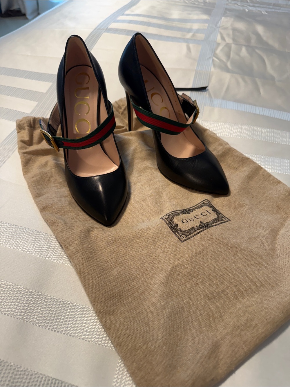 Gucci Black Leather Pointed Mary Jane Pumps with Green-Red Web Strap